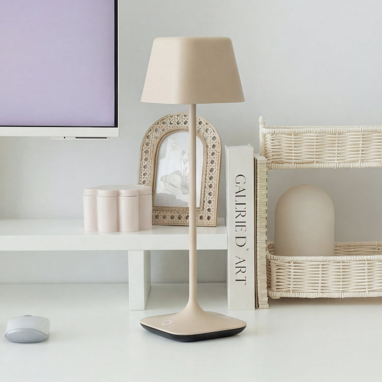 Desky Cube Cordless Desk Lamp