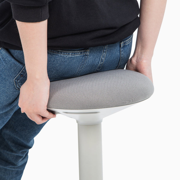 Tabouret oscillant assis-debout Desky