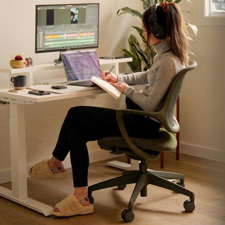 Chaise de bureau ergonomique Ă dossier bas Desky Evoque