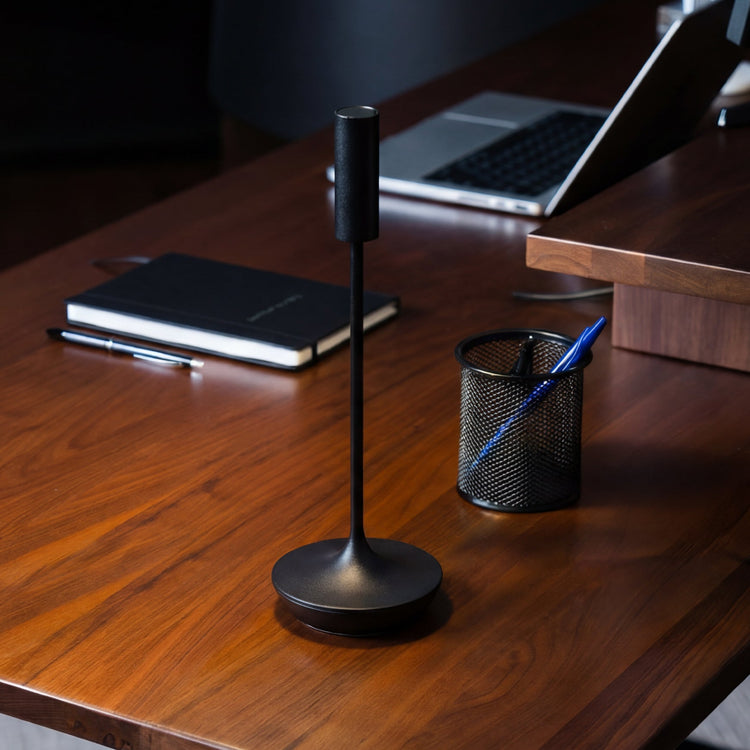 Desky Slim kabellose Schreibtischlampe