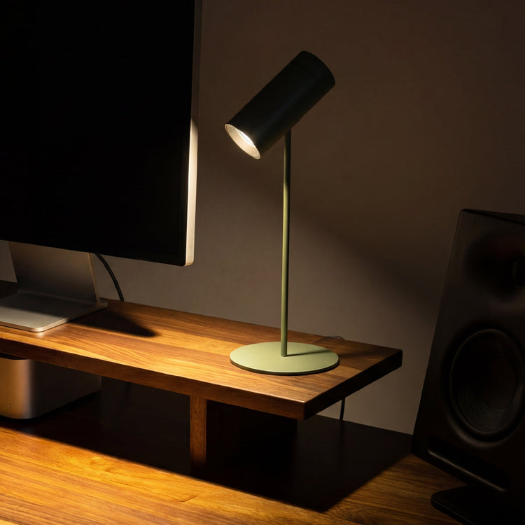 Desky Spotlight Cordless Lamp