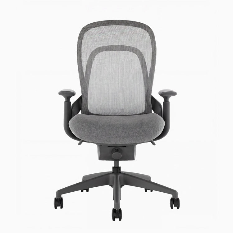 Ergonomiczny fotel biurowy Desky Pivot w kolorze szarym bez zagłówka, przód