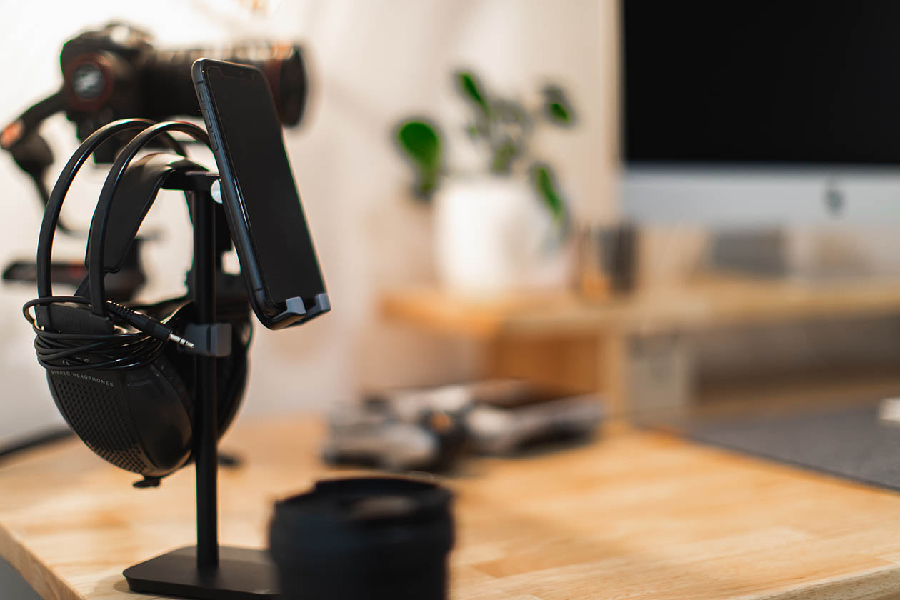 Headphone Stands & Hooks