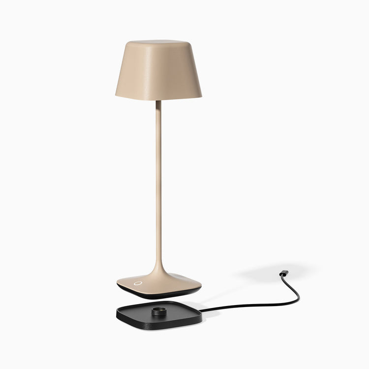 Desky Cube Cordless Desk Lamp