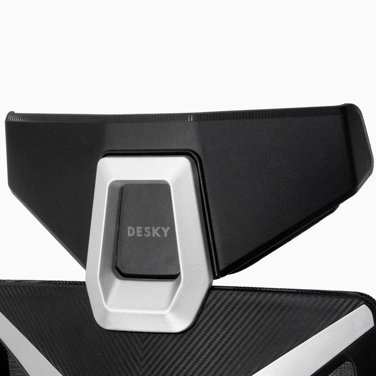 Desky Vanguard Gaming Chair