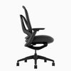 Ergonomiczny fotel biurowy Desky Pivot w kolorze czarnym bez zagłówka, profil