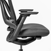 Ergonomiczny fotel biurowy Desky Pivot, detal profilu bocznego
